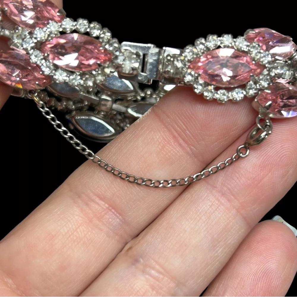 Signed Weiss Silvertone Clear & Pink Crystal Pinwheel Bracelet Clip On Earrings - Picture 4 of 13